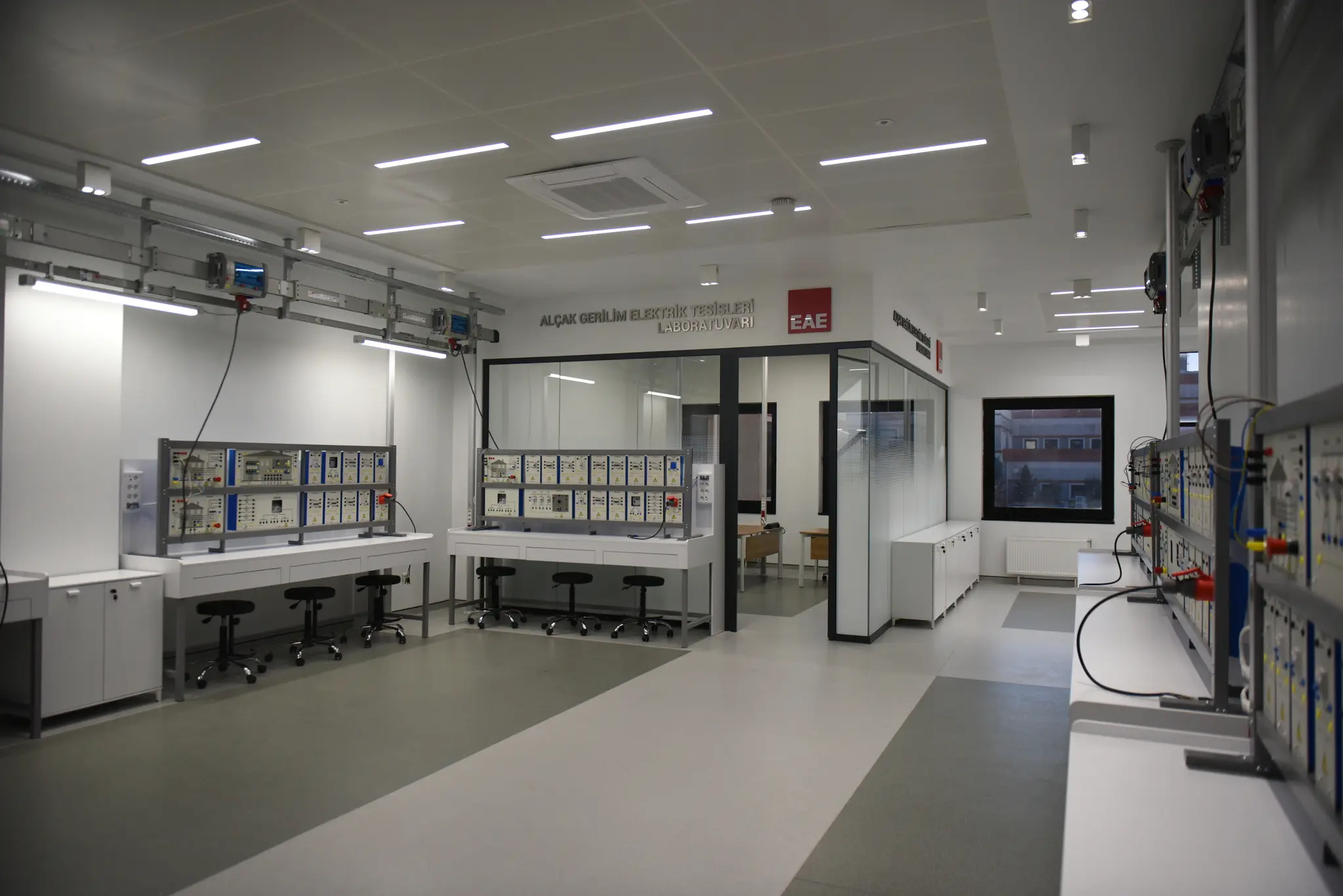 EAE Alçak Gerilim Laboratuvarı Uygulama Alanı